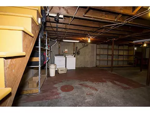 1 Apple Tree Ln, Warwick, RI 02888 photo 17
