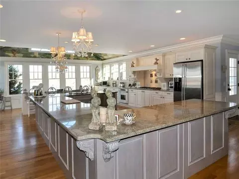 1020 Buttonwoods Ave, Warwick, RI 02886 photo 8