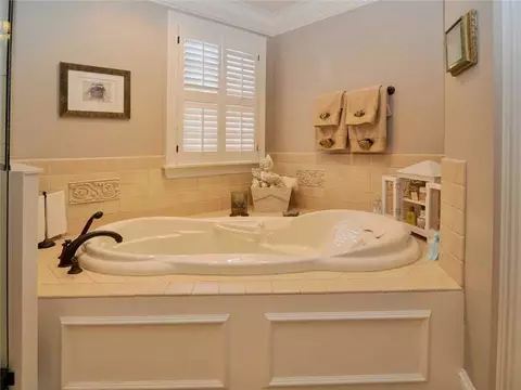 1020 Buttonwoods Ave, Warwick, RI 02886 photo 19