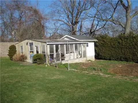 65 Read Ave, Coventry, RI 02816 photo 15