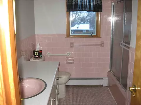 65 Read Ave, Coventry, RI 02816 photo 9