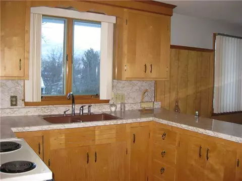 65 Read Ave, Coventry, RI 02816 photo 6