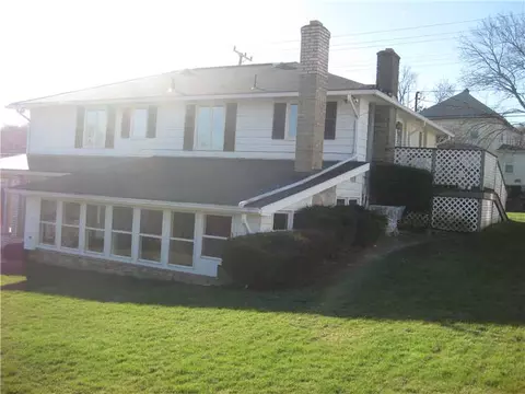 65 Read Ave, Coventry, RI 02816 photo 2