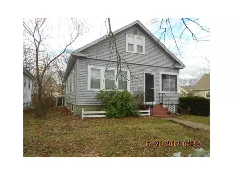 15 Etta St, Warwick, RI 02889 photo 1