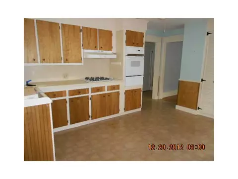 15 Etta St, Warwick, RI 02889 photo 6