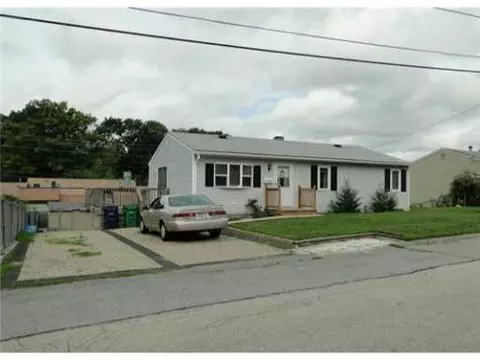 141 Heath Ave, Warwick, RI 02888 photo 4
