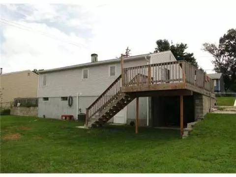 141 Heath Ave, Warwick, RI 02888 photo 2