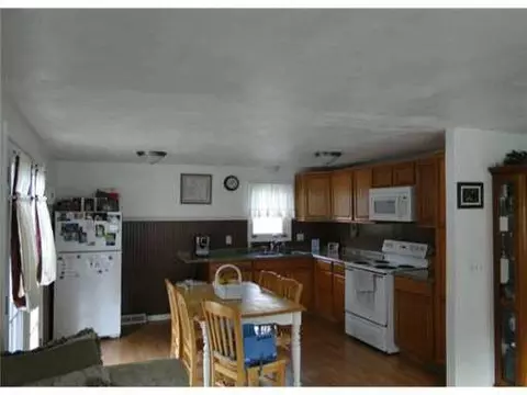 141 Heath Ave, Warwick, RI 02888 photo 10