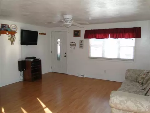 141 Heath Ave, Warwick, RI 02888 photo 8