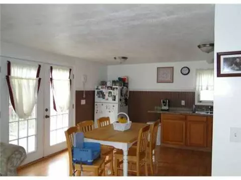 141 Heath Ave, Warwick, RI 02888 photo 11