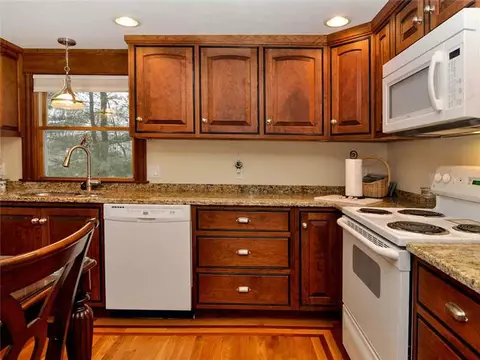 157 Star Ave, Woonsocket, RI 02895 photo 8
