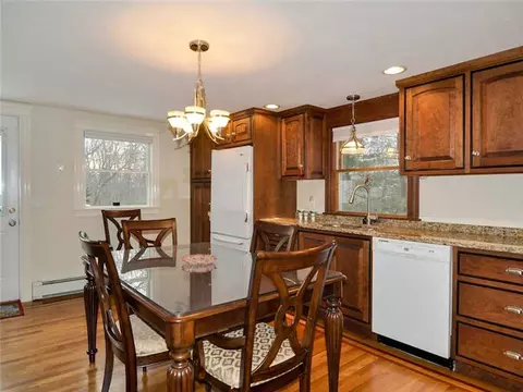 157 Star Ave, Woonsocket, RI 02895 photo 9