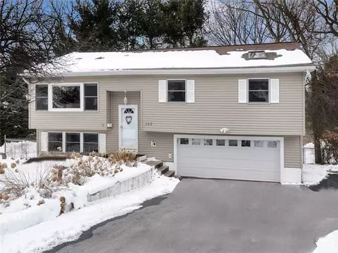 157 Star Ave, Woonsocket, RI 02895 photo 1
