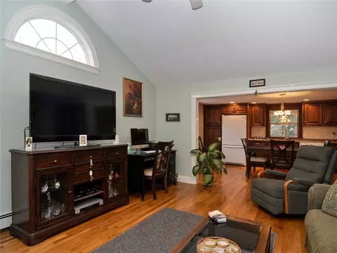 157 Star Ave, Woonsocket, RI 02895 photo 5