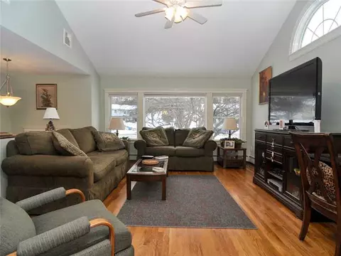 157 Star Ave, Woonsocket, RI 02895 photo 2