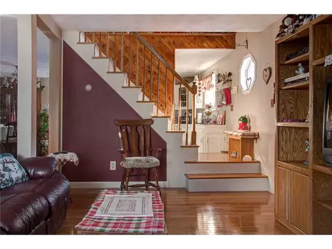 30 Wilcox St, Fall River, MA 02724 photo 6