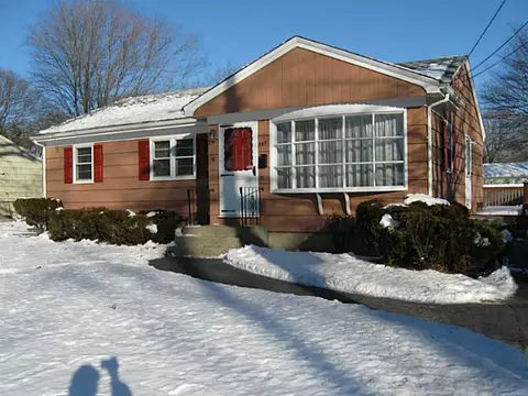 147 Asylum Rd, Warwick, RI 02886 photo 2
