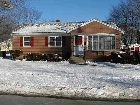 147 Asylum Rd, Warwick, RI 02886 photo 1