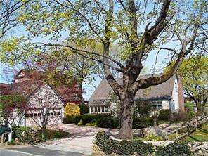 41 Avondale Rd, Westerly, RI 02891 photo 2