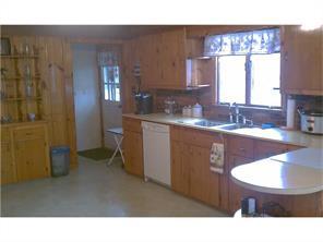 11 Emerald St, Westerly, RI 02891 photo 3
