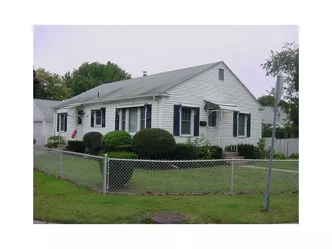 75 Orms St, Pawtucket, RI 02861 photo 17