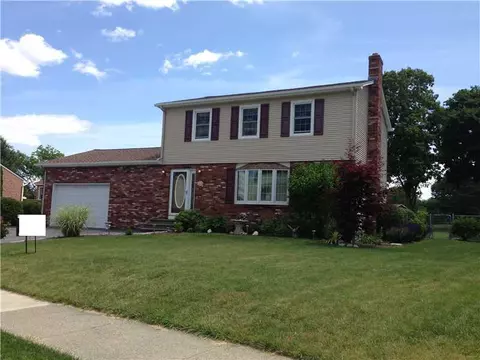 34 Harborview Dr, Warwick, RI 02889 photo 1