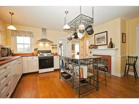129 Constitution St, Bristol, RI 02809 photo 9