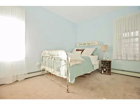 129 Constitution St, Bristol, RI 02809 photo 15