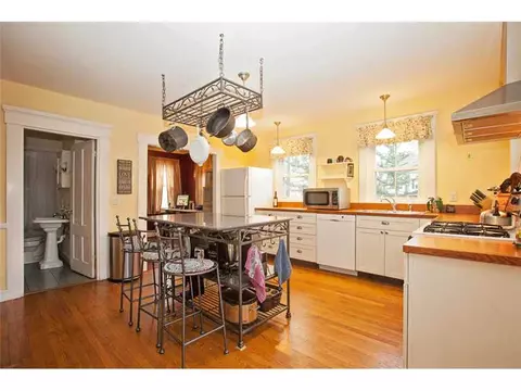 129 Constitution St, Bristol, RI 02809 photo 8