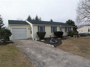 81 Tower Rd, West Warwick, RI 02893 photo 2