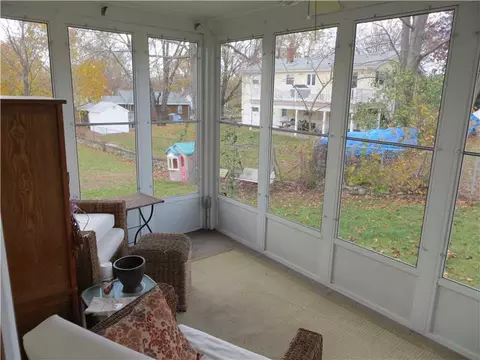 77 Vivian St, Woonsocket, RI 02895 photo 4