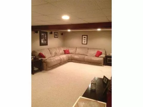 77 Vivian St, Woonsocket, RI 02895 photo 13