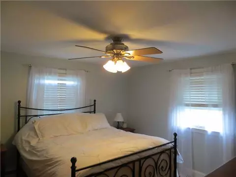 77 Vivian St, Woonsocket, RI 02895 photo 10