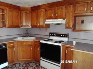 990 Logee St, Woonsocket, RI 02895 photo 5
