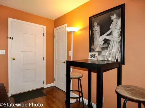 82 Model Ave, Warwick, RI 02889 photo 2