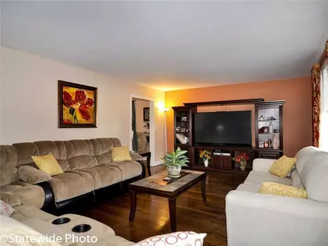 82 Model Ave, Warwick, RI 02889 photo 6