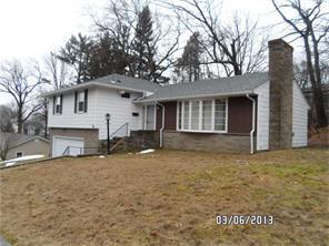 38 Castle Cir, Woonsocket, RI 02895 photo 2