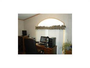 47 Maplewood Dr, Mapleville, RI 02839 photo 4