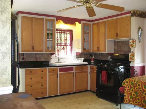 130 Bourassa Ave, Woonsocket, RI 02895 photo 4