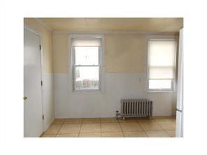 85 Blackburn St, Warwick, RI 02888 photo 4