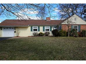 70 Honeysuckle Rd, Warwick, RI 02888 photo 2