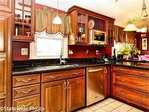 130 Aspinet Dr, Warwick, RI 02888 photo 4