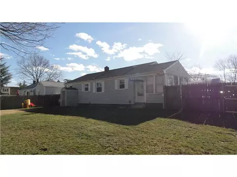 96 Larkin Ave, Warwick, RI 02886 photo 2