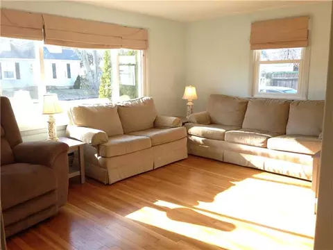 96 Larkin Ave, Warwick, RI 02886 photo 3