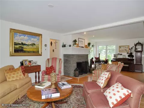 190 W Main Rd, Little Compton, RI 02837 photo 2
