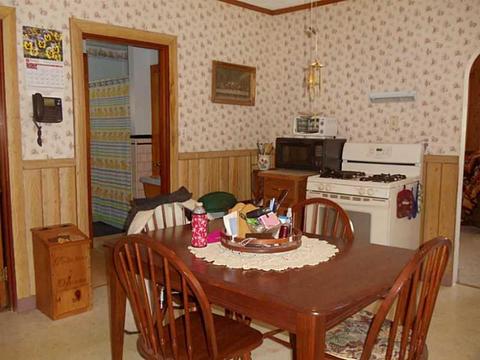 152 Newland Ave, Woonsocket, RI 02895 photo 8
