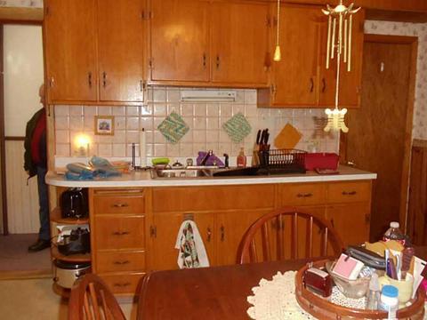 152 Newland Ave, Woonsocket, RI 02895 photo 9