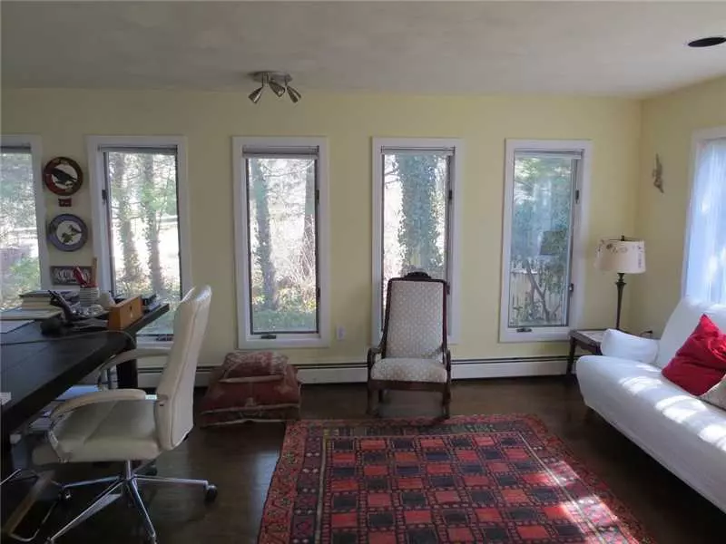  2 Glenfield Rd, Barrington, RI 02806 photo 10