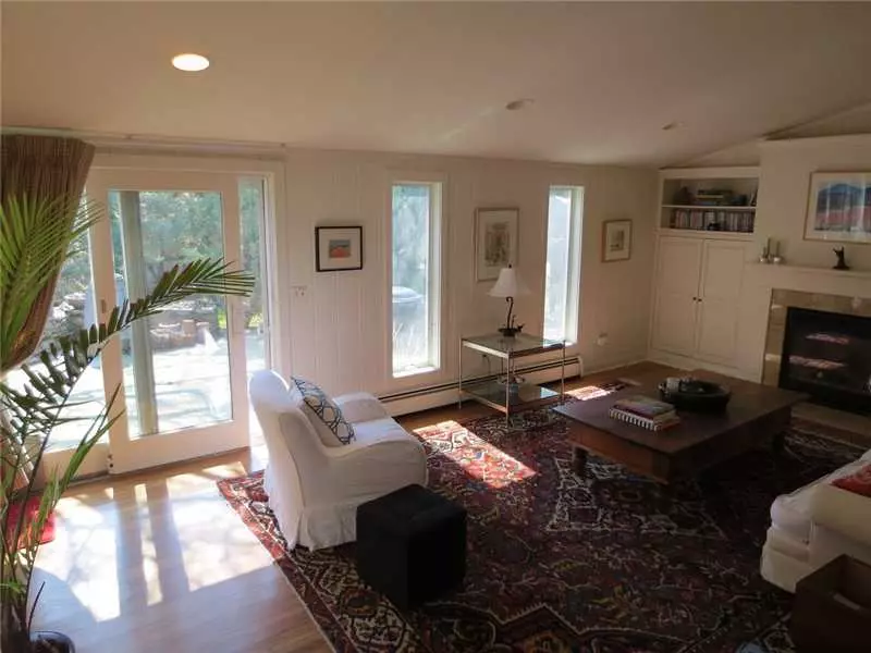  2 Glenfield Rd, Barrington, RI 02806 photo 9