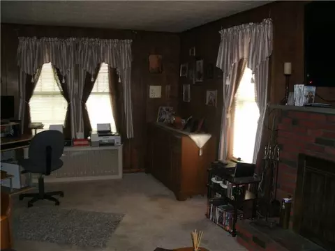 40 Unity St, Woonsocket, RI 02895 photo 5